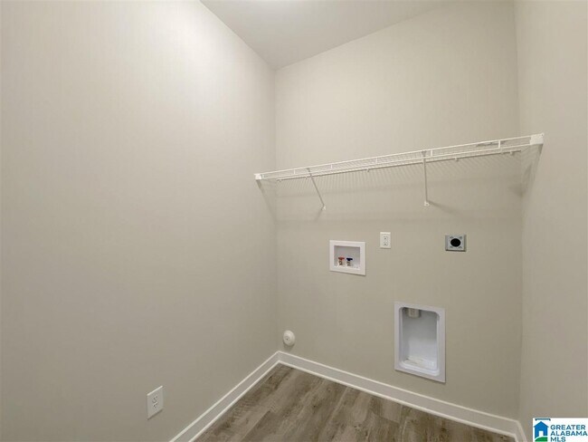 Building Photo - 318 Golden Eagles Cir