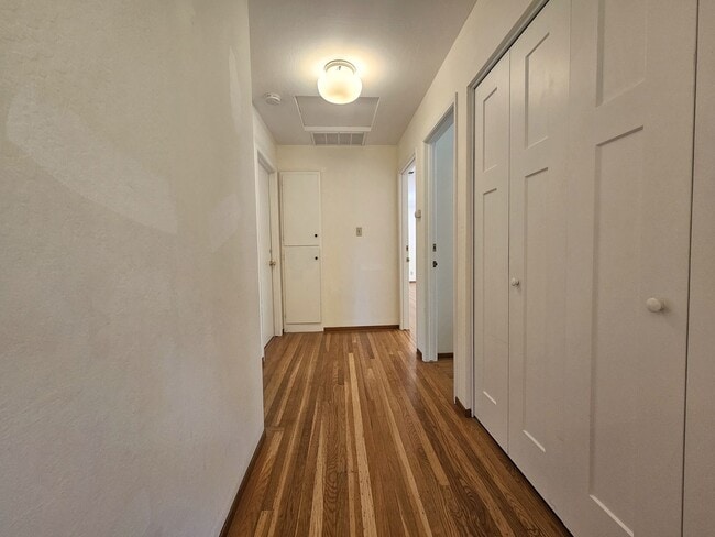 Building Photo - 4-Bedroom Single Family Home in Palo Alto-  lease take over