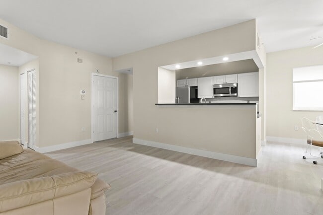 Building Photo - 7085 Nova Dr