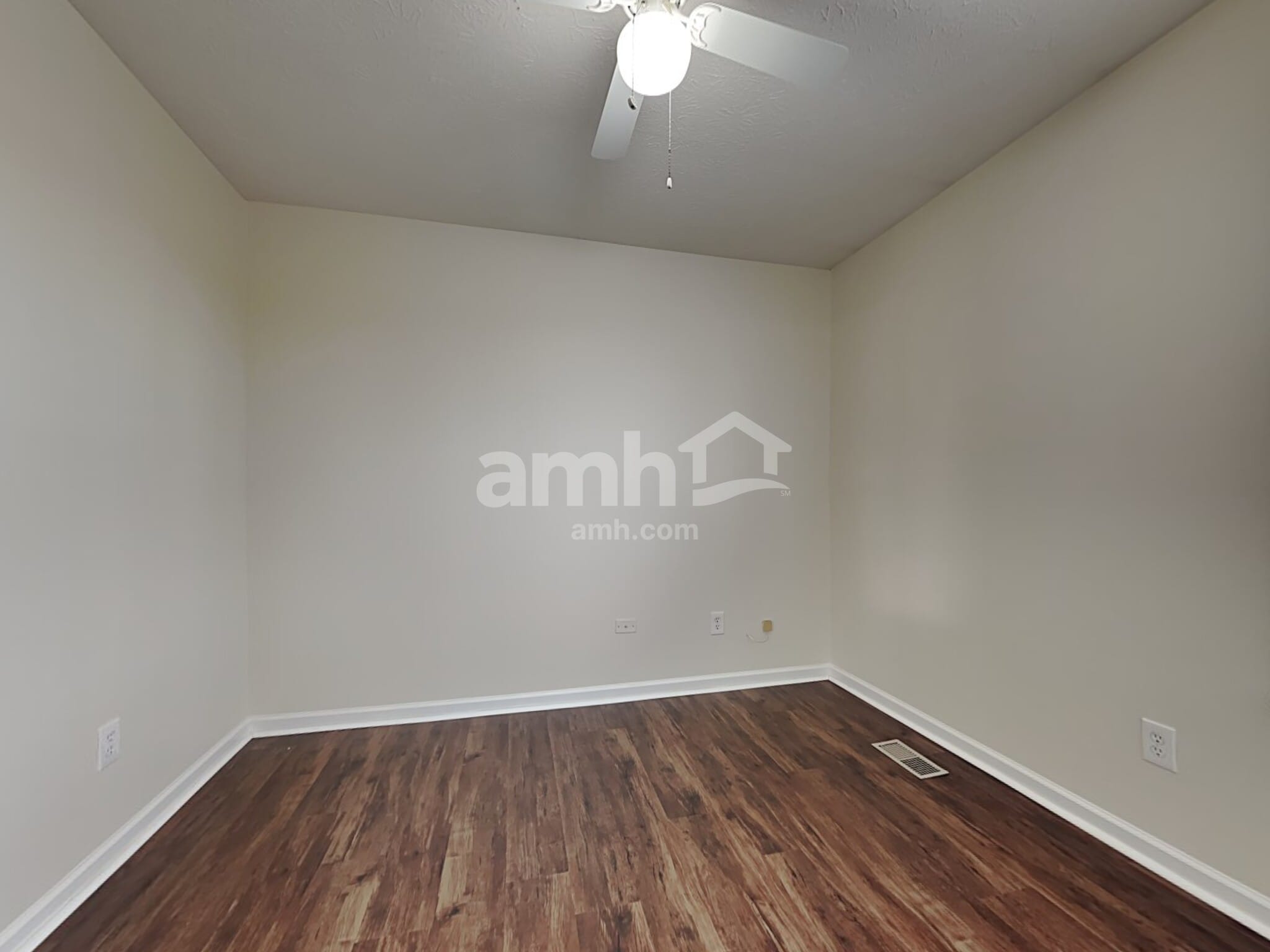 Building Photo - 17895 Grassy Knoll Dr