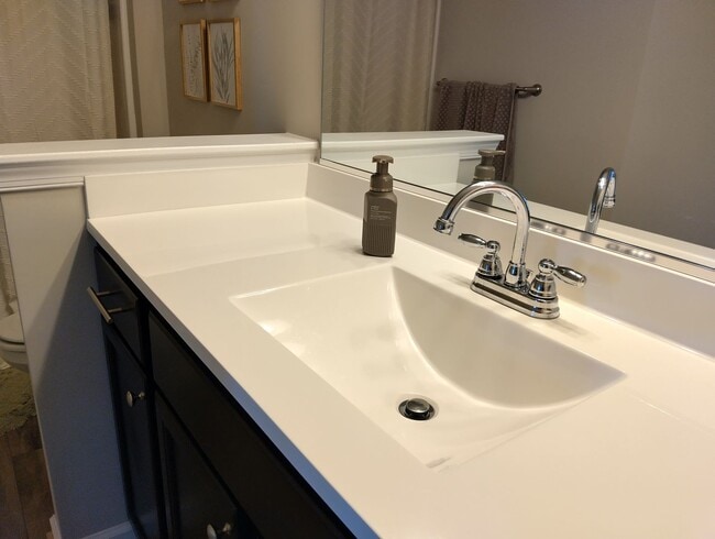 Building Photo - Spacious 2bd/2ba in The Villages at Bartle...