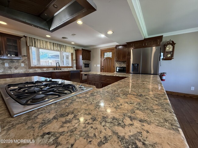 Building Photo - 2360 Monmouth Rd