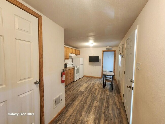 Building Photo - 1124 Gary Terrace