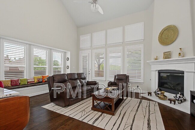 Building Photo - 8701 Fairway Ln