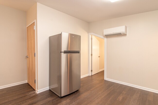 Building Photo - 302 W M.L.K. Jr. Blvd