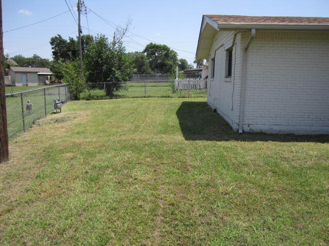 Primary Photo - 929 NW 20th St