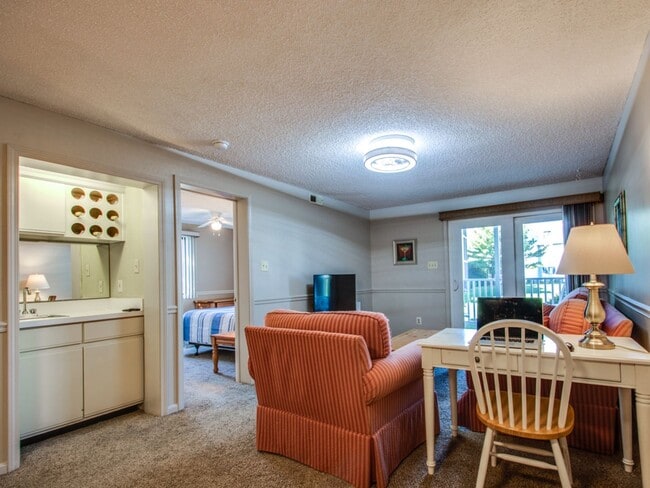 Building Photo - OFF SEASON RENTAL - FIRST FLOOR 2 BED 2 BA...