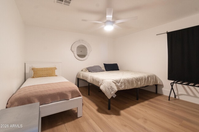 Building Photo - 4451 E Earll Dr