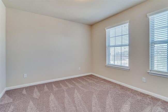 Building Photo - 114 Stone View Trail