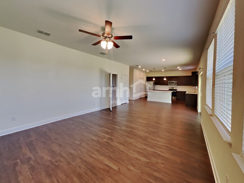 Building Photo - 33923 Night Lily Dr