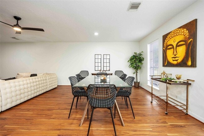 Building Photo - 5511 Green Timbers Dr