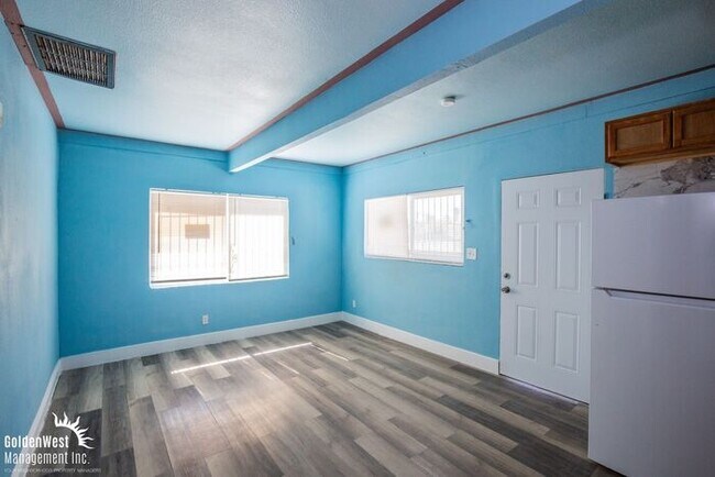 Building Photo - Charming 1Bdm 1Ba Unit in Central Las Vegas - MI Special