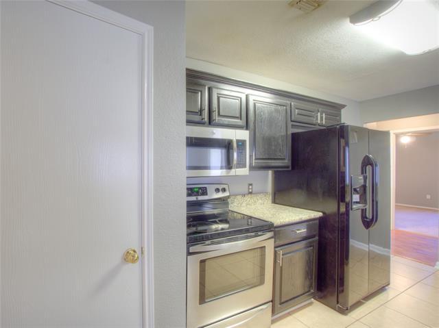 Building Photo - 5733 Vandalia Trail