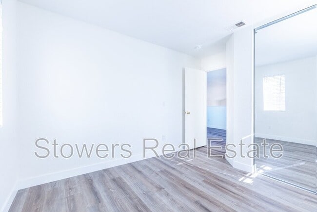 Building Photo - 5346 Fairside Way