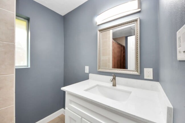 Building Photo - 12503 Foxburo Dr