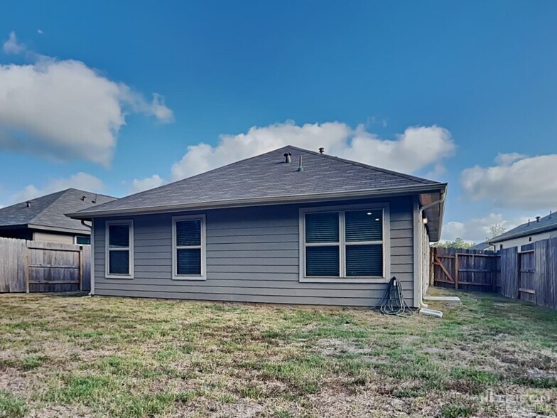 Building Photo - 17588 Rosewood Manor Ln