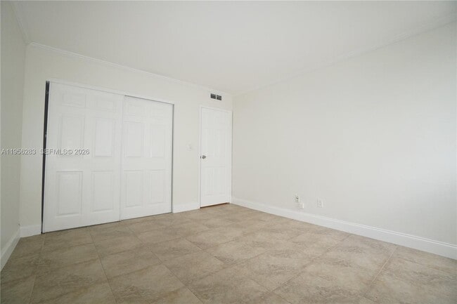 Building Photo - 2715 Tigertail Ave