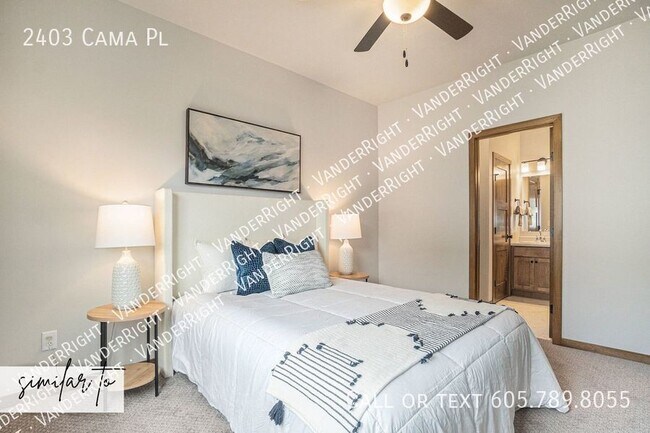 Building Photo - 2403 Cama Pl