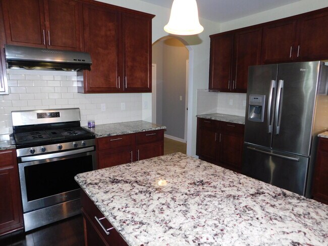 Building Photo - 4251 Lilac Ln