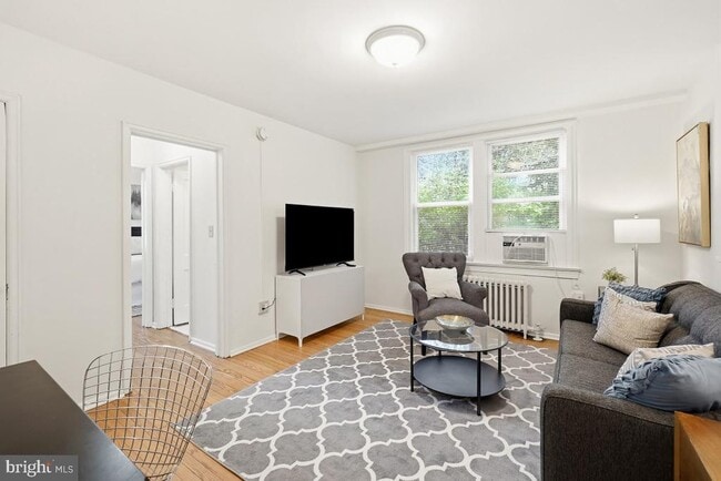 Building Photo - 7607 Eastern Ave NW