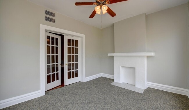 Building Photo - 1427 1/2 Bryden Road Unit