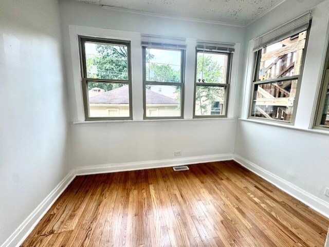 Building Photo - 5412 N Kimball Ave