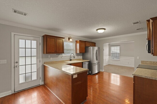 Building Photo - Charming 4-Bedroom Home for Rent in Hinesville, GA