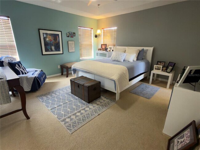 Building Photo - 2552 Aventurine St