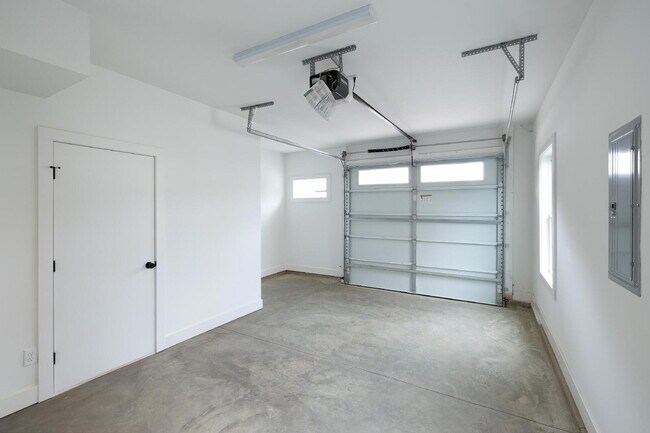 Building Photo - 1317 Garner Rd