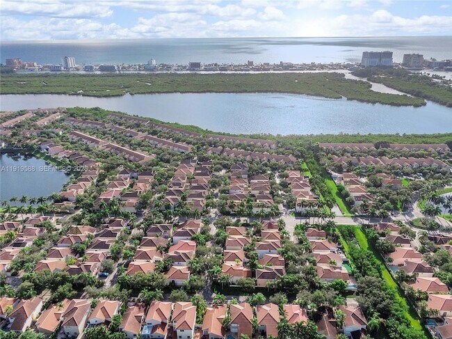 Building Photo - 935 Lemonwood Ct