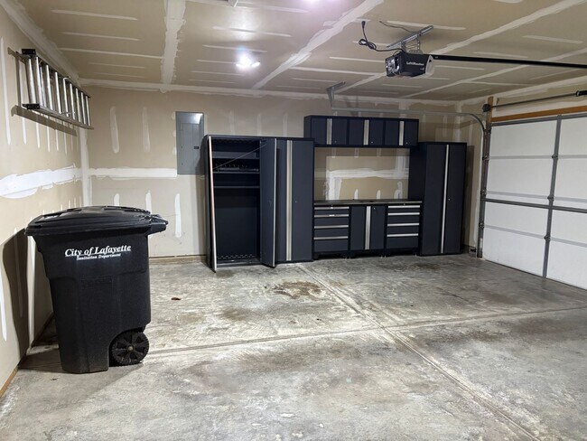 Building Photo - Well maintained 3BD/2BA ranch home in South Lafayette