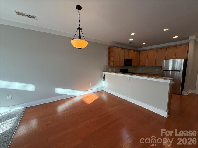 Building Photo - 714 Cotton Gin Alley