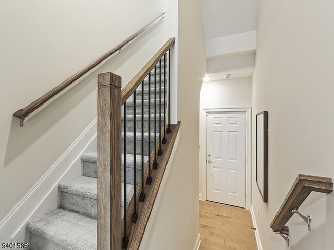 Building Photo - 715 Parker Blvd