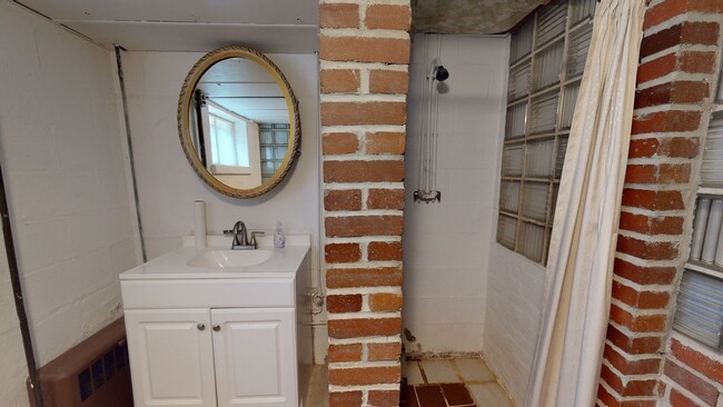 Building Photo - 2-Bedroom Single-Family Home with Garage and Spacious Yard in Unity Township