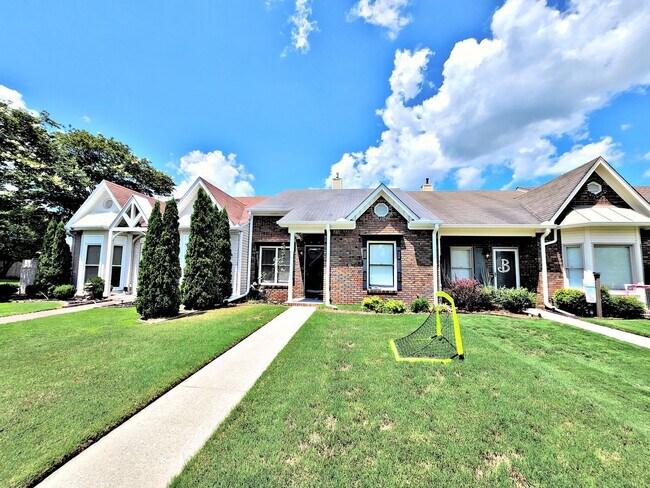 Primary Photo - TOWNHOUSE FOR RENT - DECATUR SE