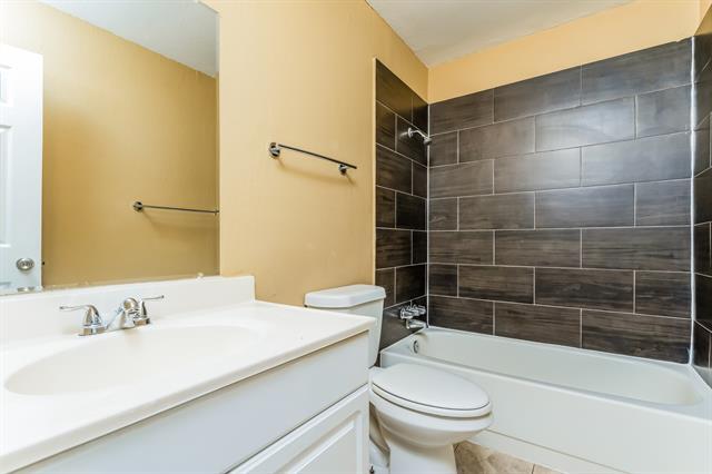 Building Photo - 7418 Emory Oak Ln