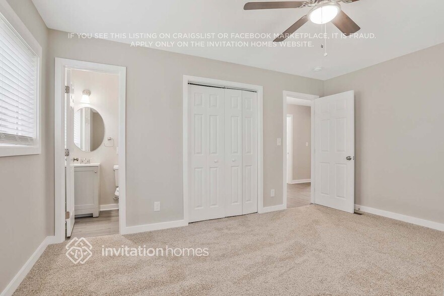 Building Photo - 327 Terrydale Dr SE