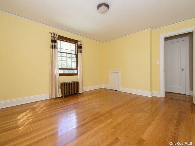 Building Photo - 70 Beechwood Ave