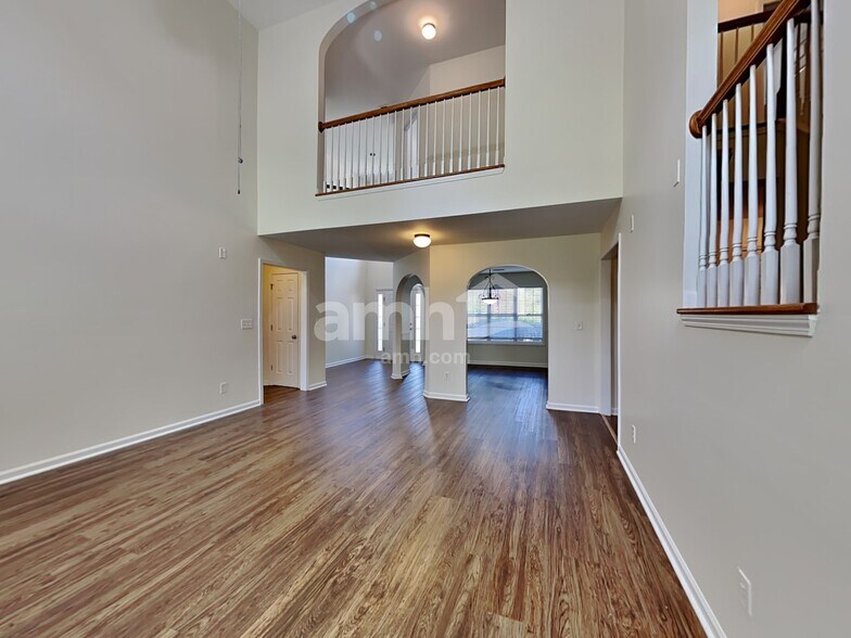 Building Photo - 6250 Mulberry Park Dr