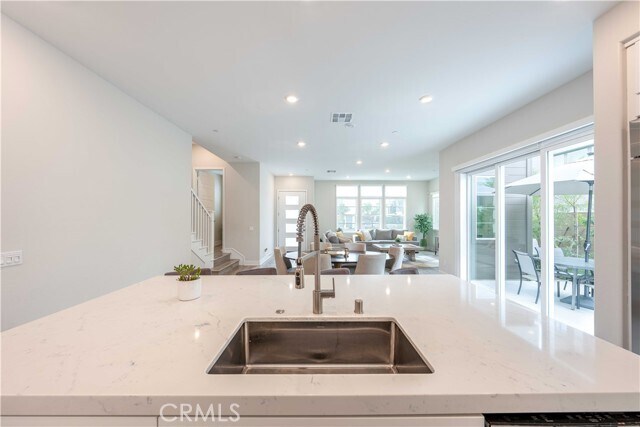 Building Photo - 217 Chorus