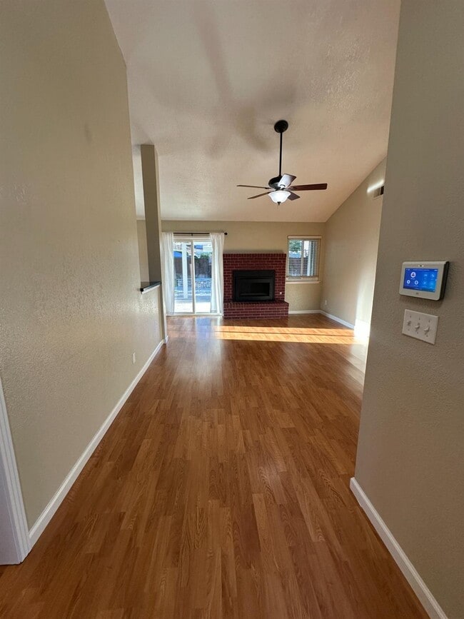 Building Photo - 2371 Sample Ave