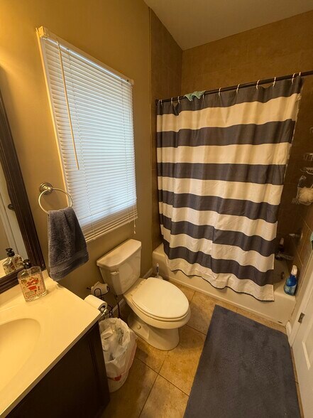 Building Photo - 15 Big Meadow Ln