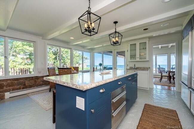 Building Photo - 55 Vineyard Pl