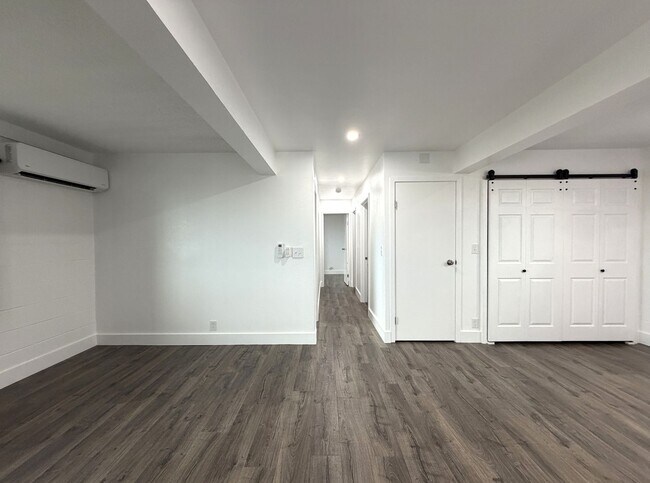 Building Photo - HALAWA HEIGHTS DUPLEX - 3 BDRM/1 BATH/2 PARKING (TANDEM)