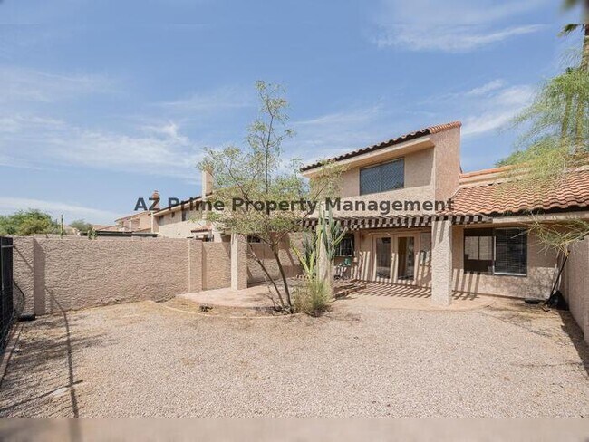 Building Photo - 1650 N Ventura Ln