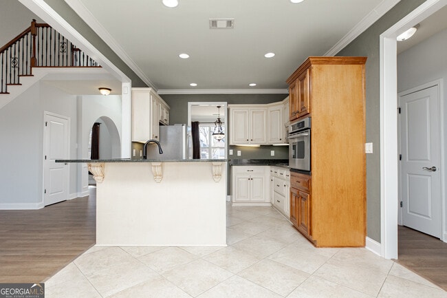 Building Photo - 100 Montview Way