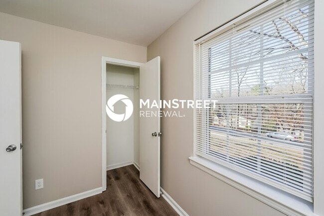 Building Photo - 3 Bedroom Pet-Friendly Home in BIRMINGHAM, AL with Main Street Renewal