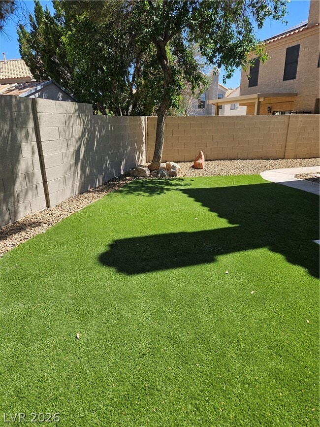 Building Photo - 9516 Wooden Pier Way