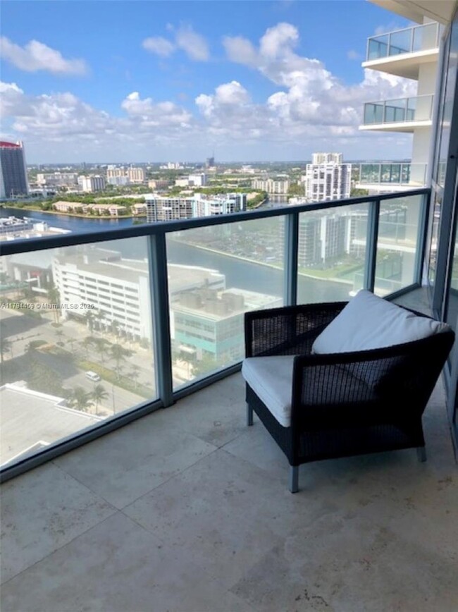 Building Photo - 3101 S Ocean Dr