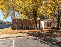 Building Photo - Stunning 3 bedroom, 2 1/2 bathroom End Tow...